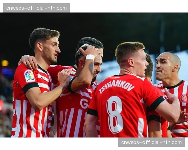 深度报道:哈维-西蒙斯回归赫罗纳,如何成为球队进攻新引擎 深度报道:哈维-西蒙斯回归赫罗纳,如何成为球队进攻新引擎